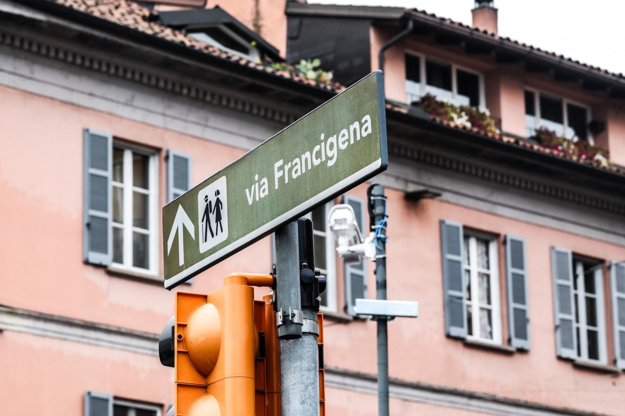 Angolo Al Ponte Micro Appartamento In Pieno Centro Pavia Exterior photo